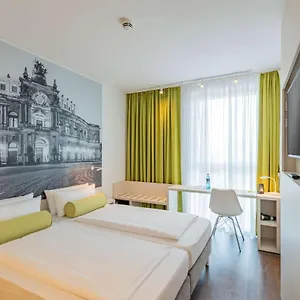 Super 8 By Wyndham Hotell